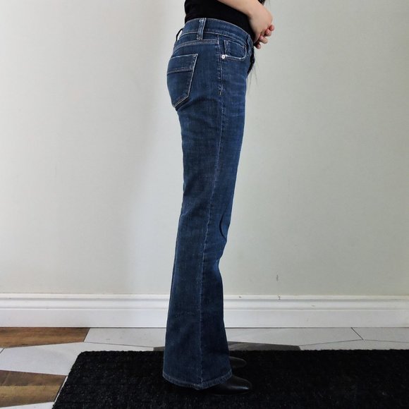 Old Navy The Sweetheart Low Rise Flare Bottom Medium Wash Jeans - Picture 5 of 12